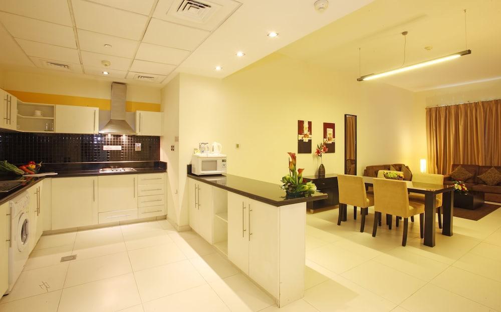 דובאי Royal Ascot Hotel Apartment - Kirklees 2 מראה חיצוני תמונה