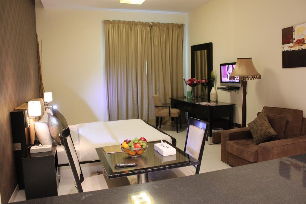 דובאי Royal Ascot Hotel Apartment - Kirklees 2 מראה חיצוני תמונה