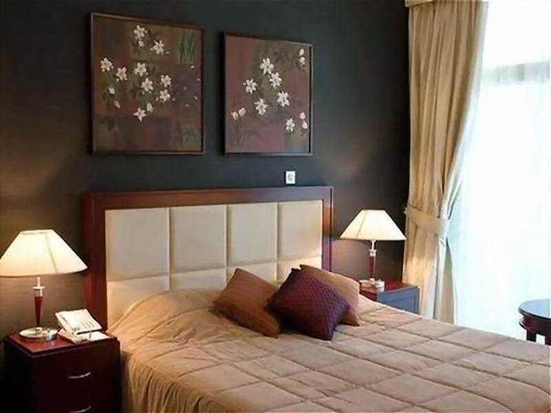 דובאי Royal Ascot Hotel Apartment - Kirklees 2 מראה חיצוני תמונה