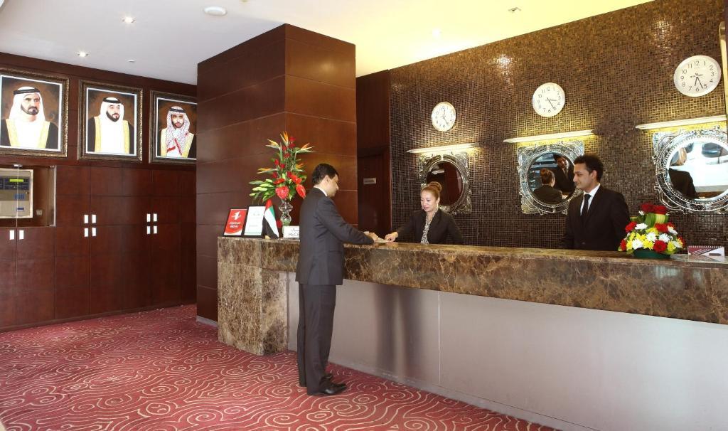 דובאי Royal Ascot Hotel Apartment - Kirklees 2 מראה חיצוני תמונה