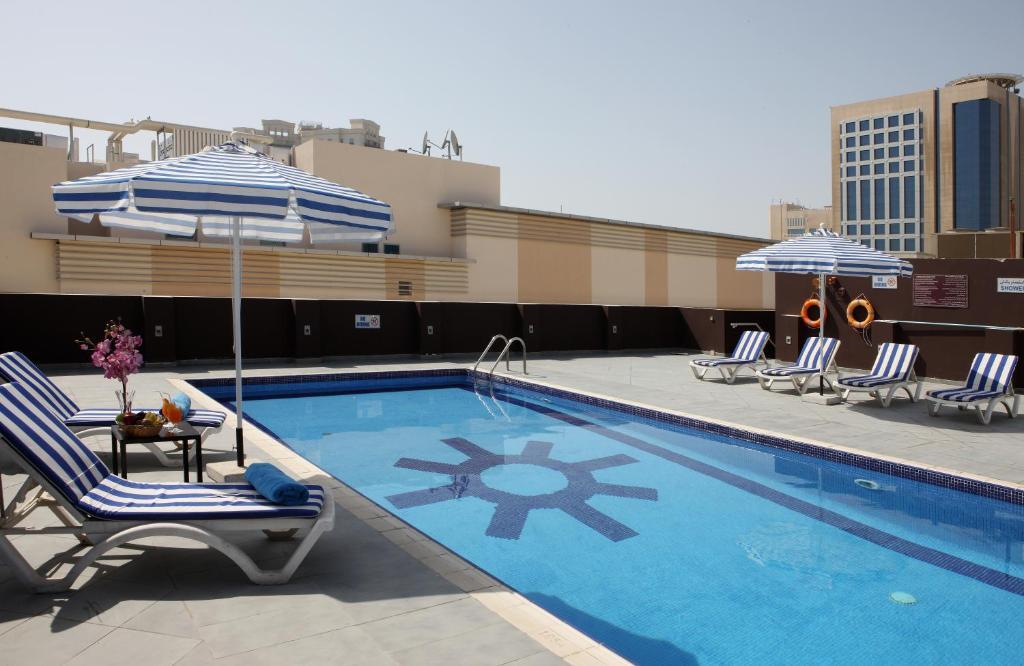 דובאי Royal Ascot Hotel Apartment - Kirklees 2 מראה חיצוני תמונה